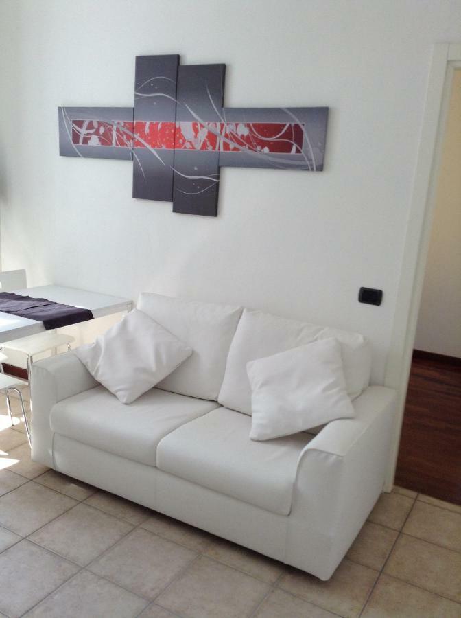 Larius Apartment Parking Carate Urio 外观 照片